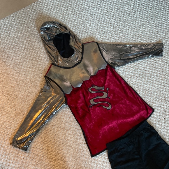 GYMBOREE Knight Halloween costume - size 7/8 - Picture 2 of 5